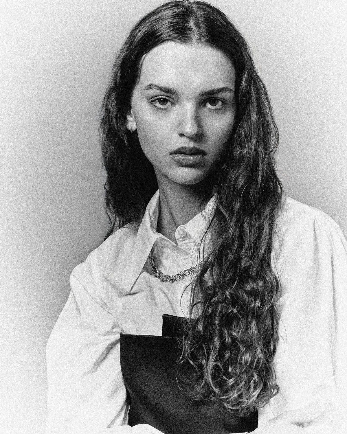 1-vakare-b-main-book-the-base