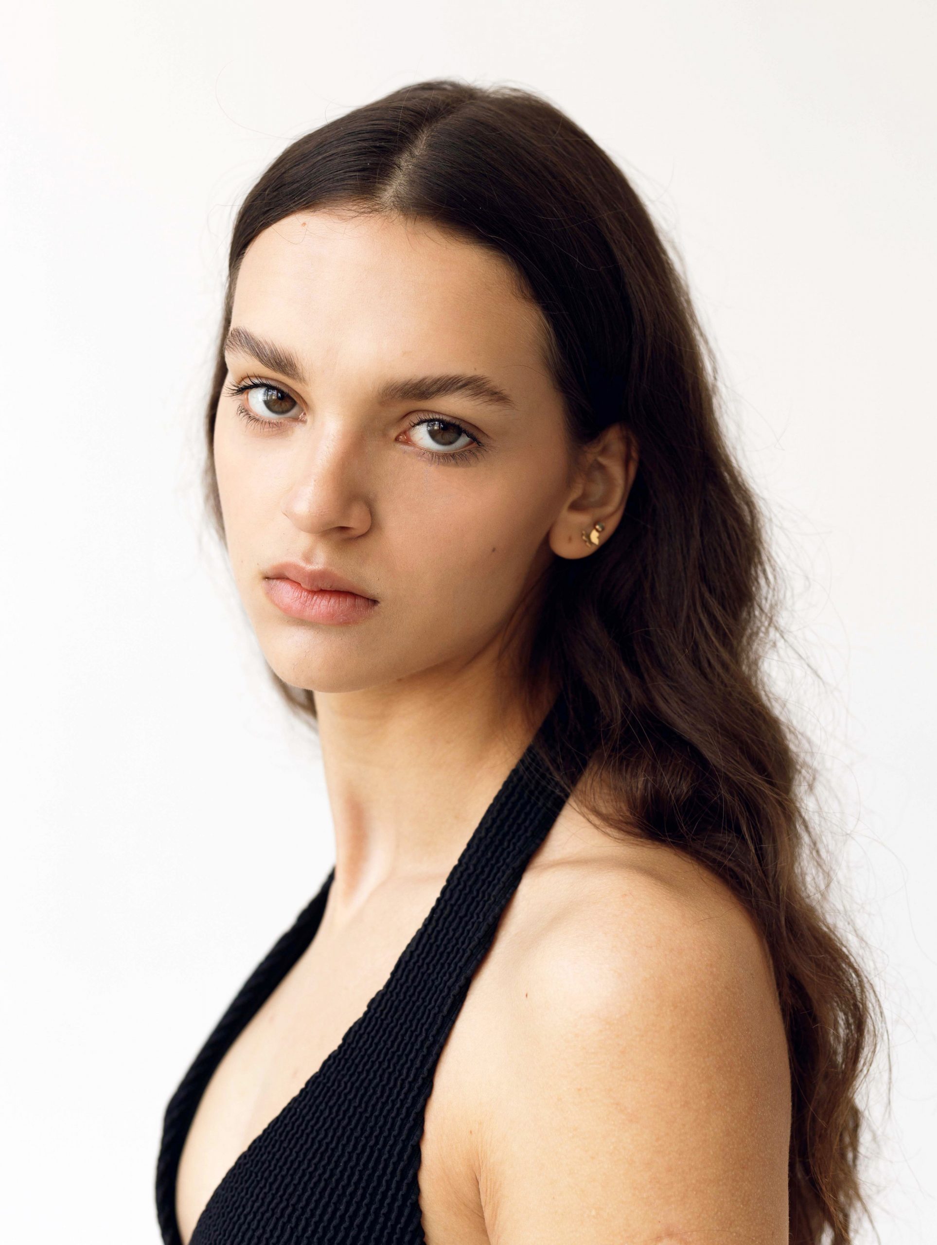 1-vakare-b-polaroids-the-base