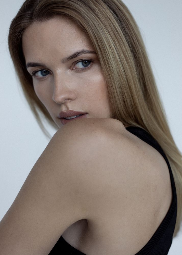 3-ugne-s-main-book-the-base