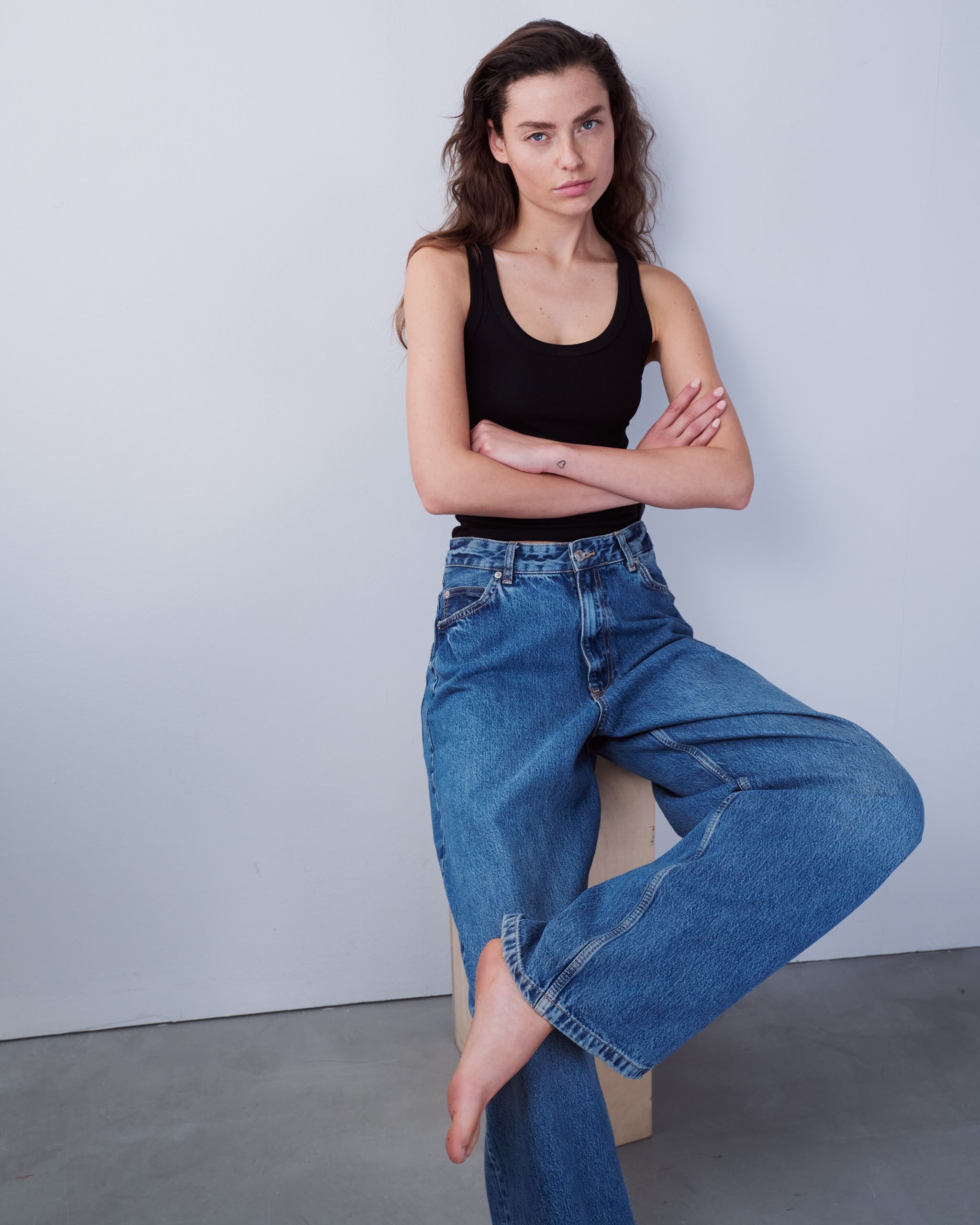 4-lilli-polaroids-the-base