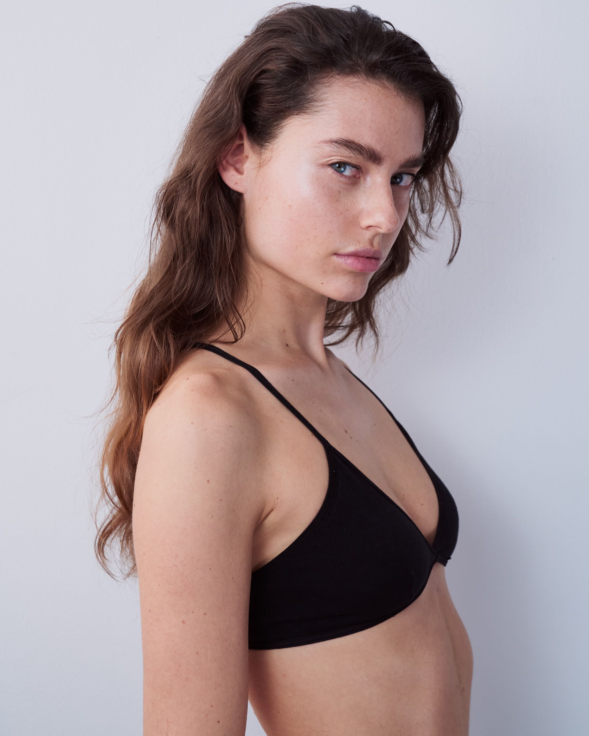 5-lilli-polaroids-the-base