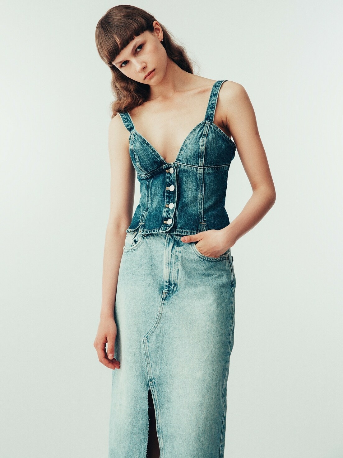 6-laura-m-main-book-the-base