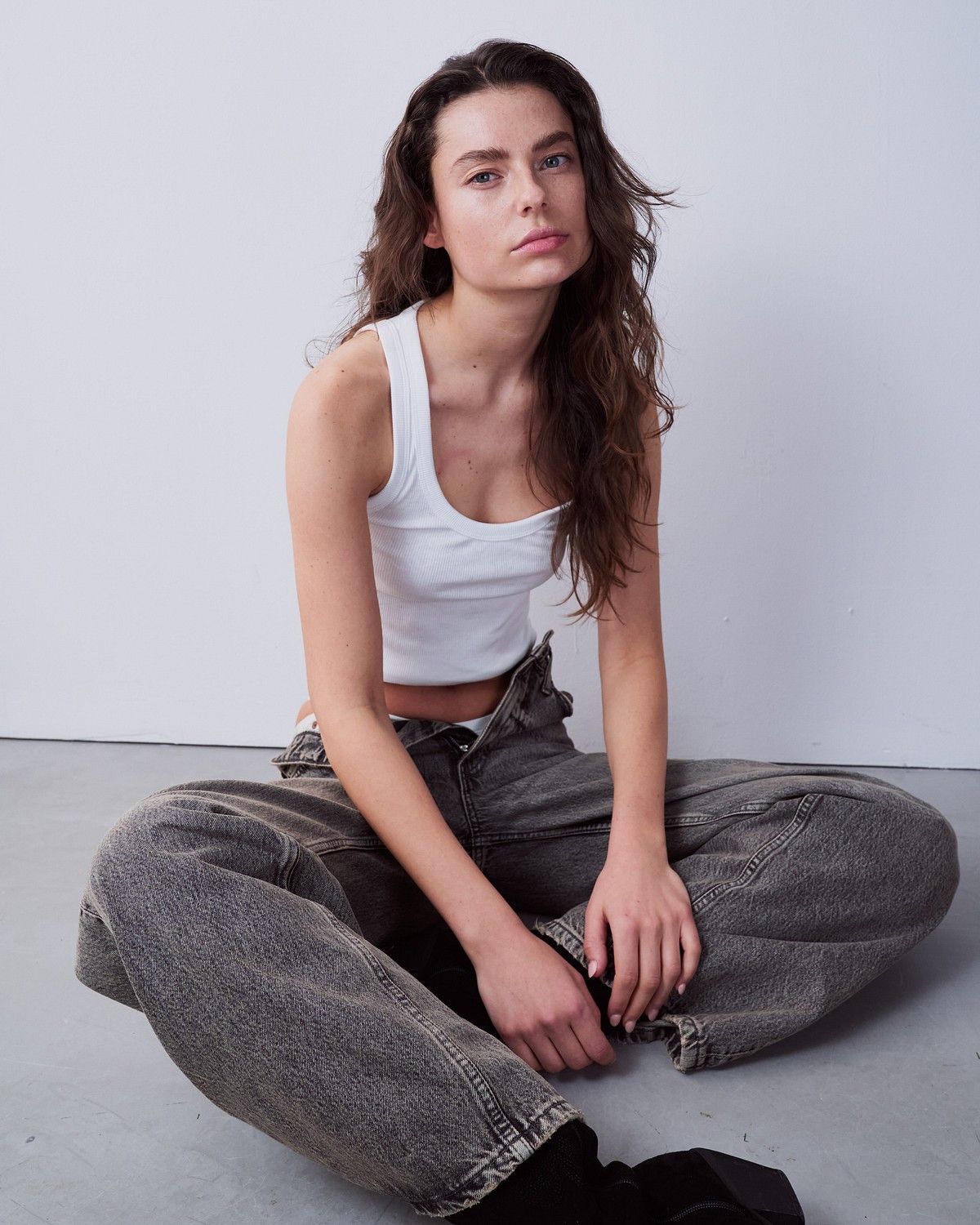 6-lilli-polaroids-the-base