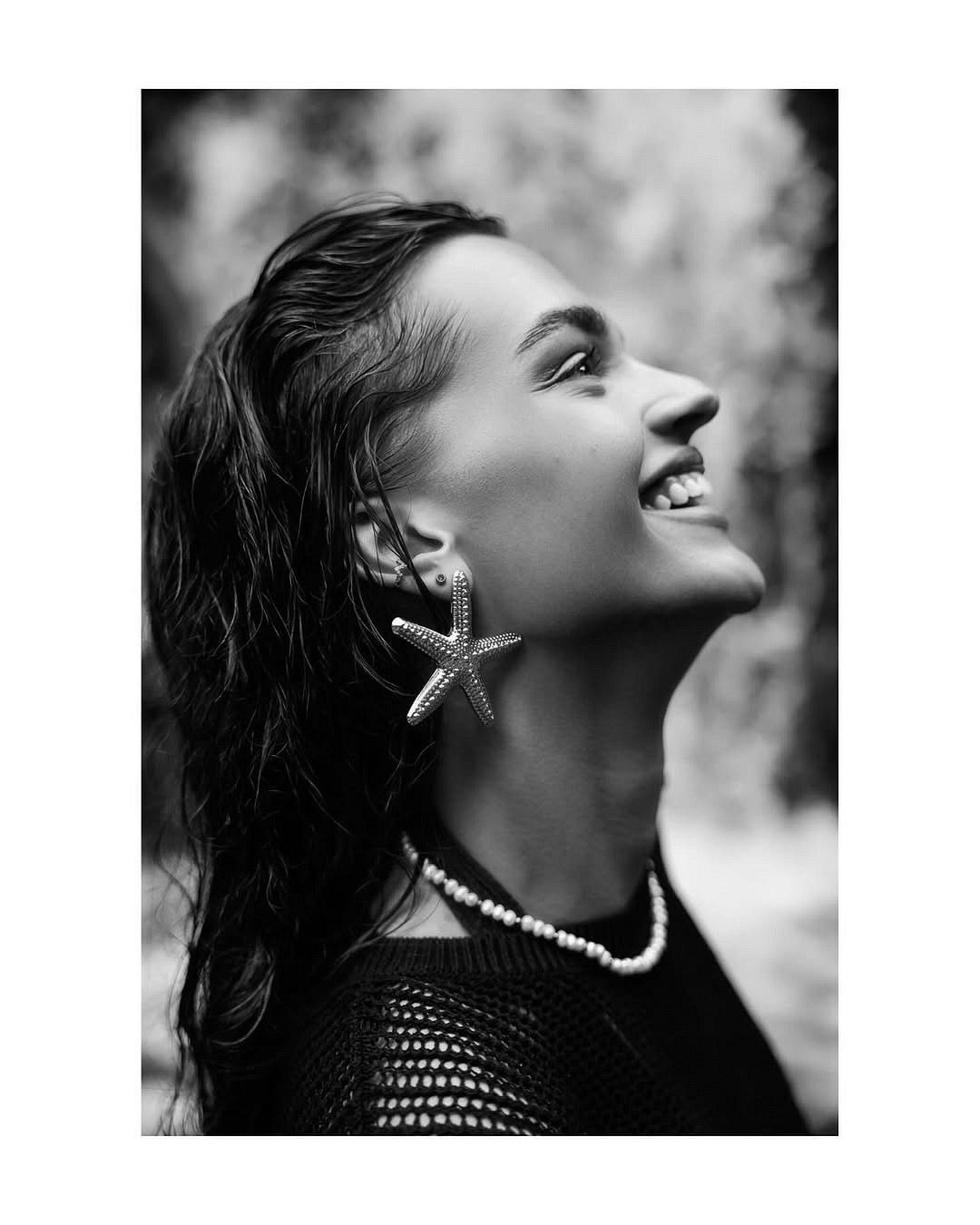 7-vakare-b-main-book-the-base