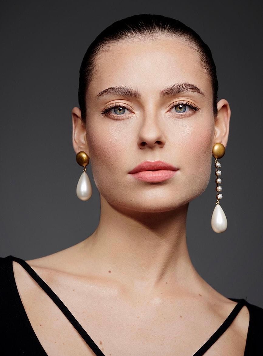 8-lilli-main-book-the-base