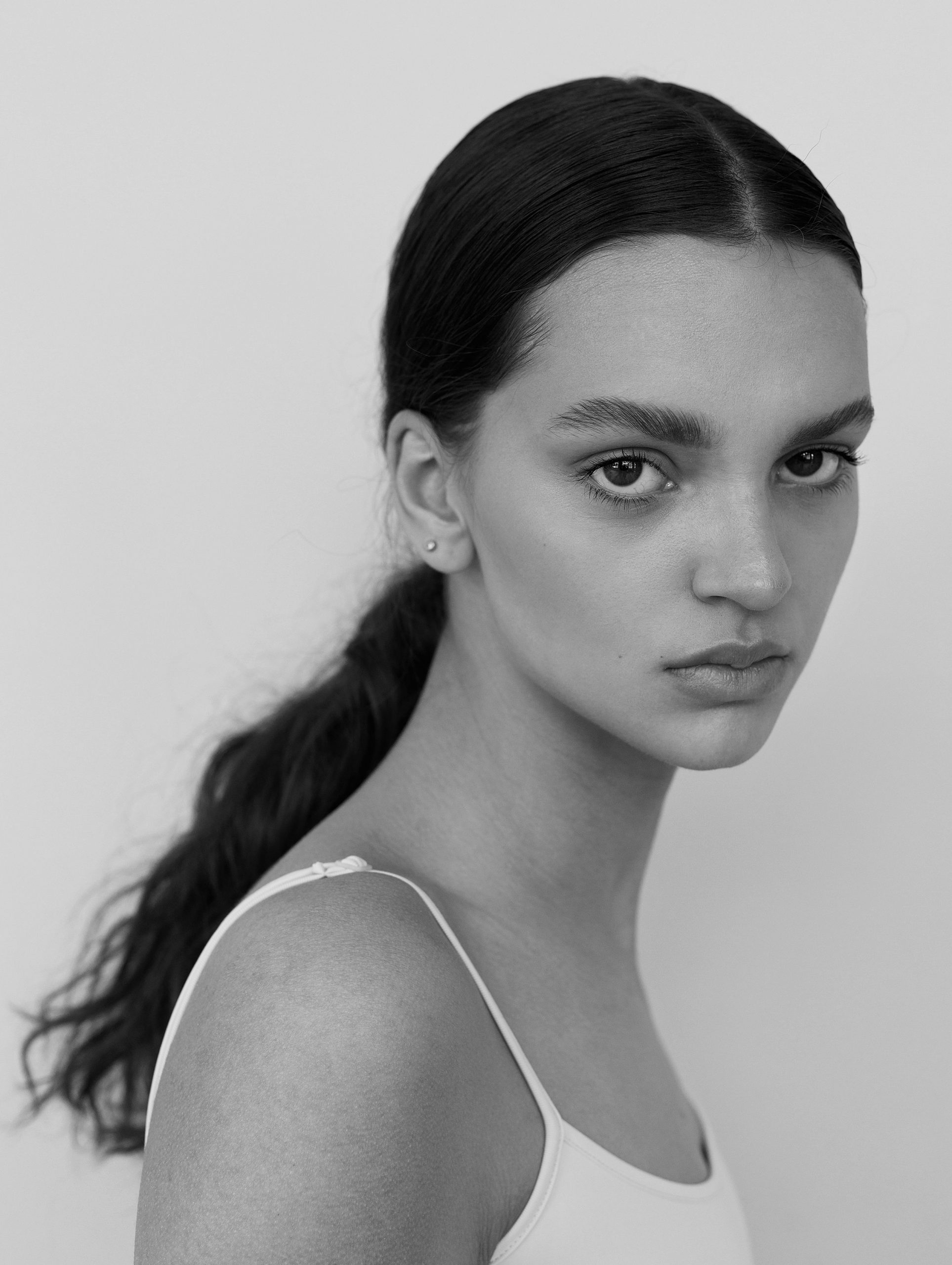 9-vakare-b-main-book-the-base