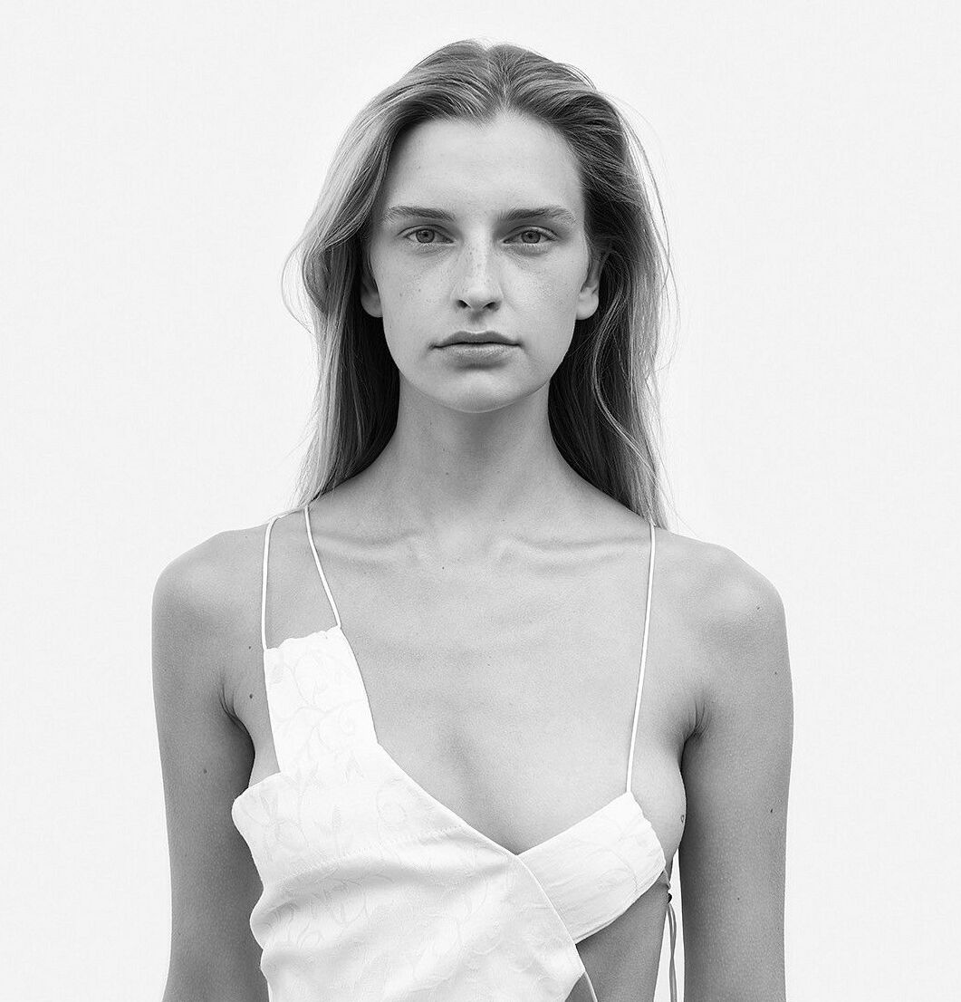 1-ieva-palionyte-main-book-the-base