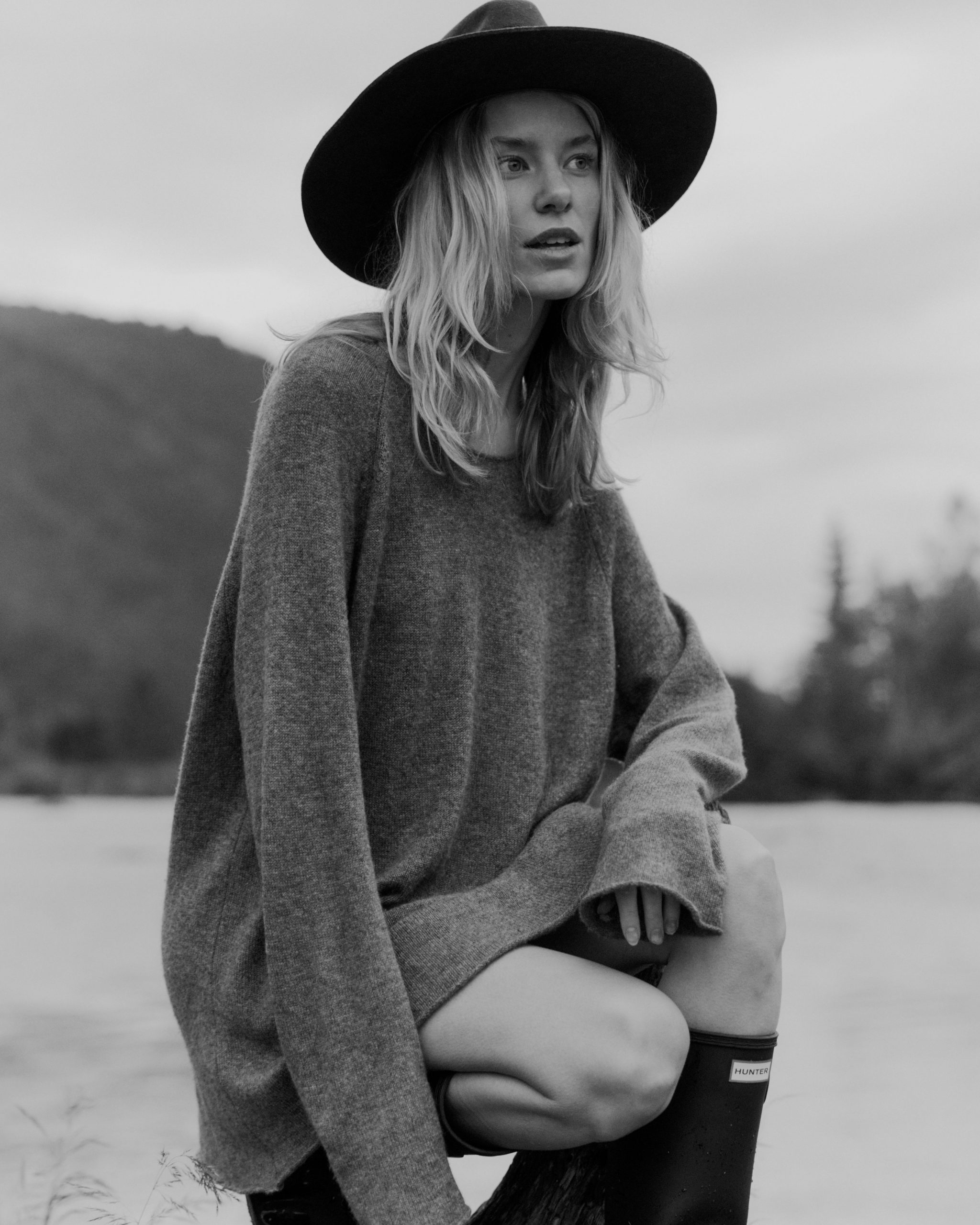 18-merle-milah-main-book-the-base