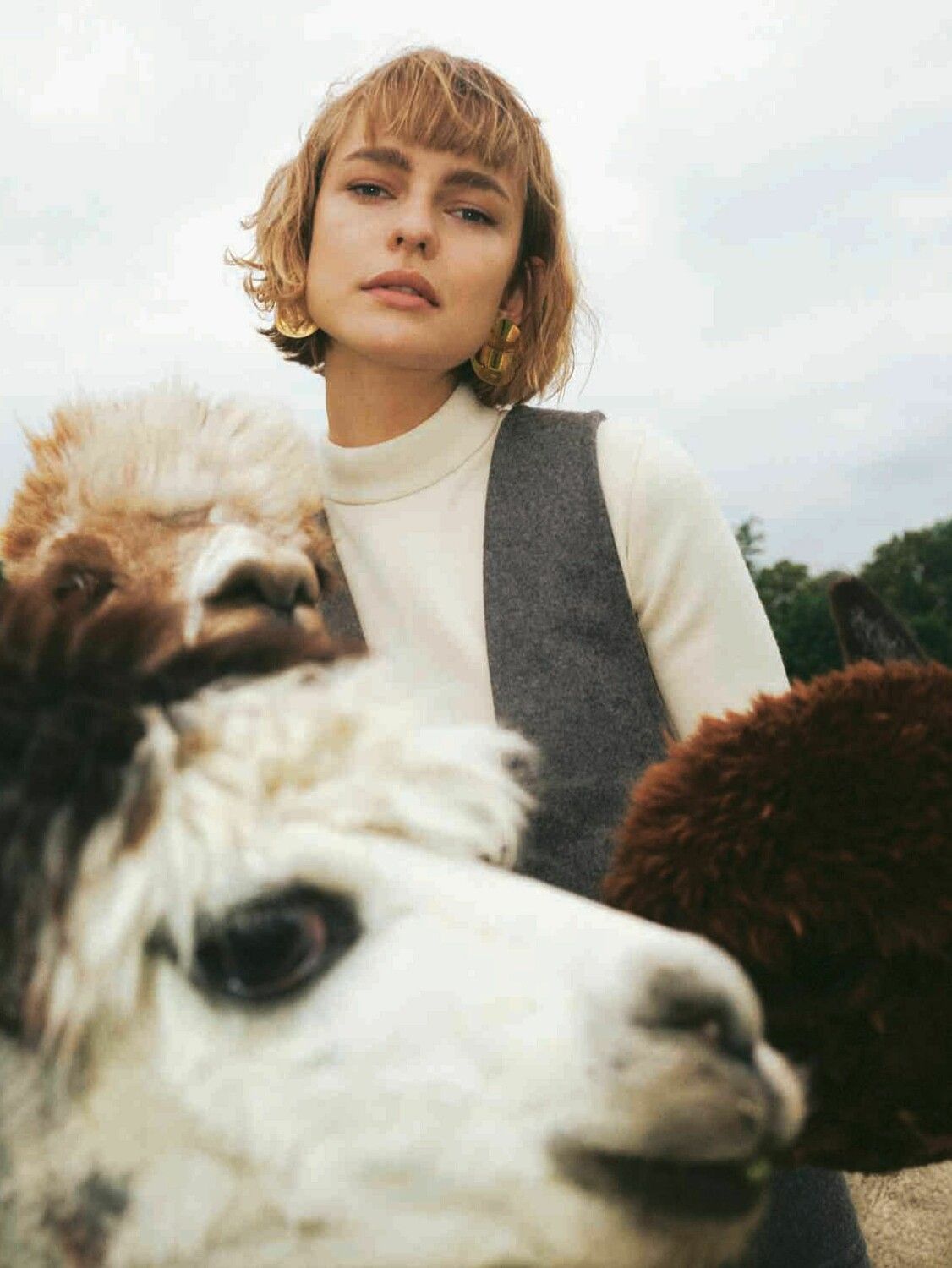 13-clara-nehls-main-book-the-base-gbr