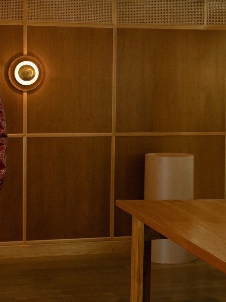 22-clara-nehls-main-book-the-base-gbr