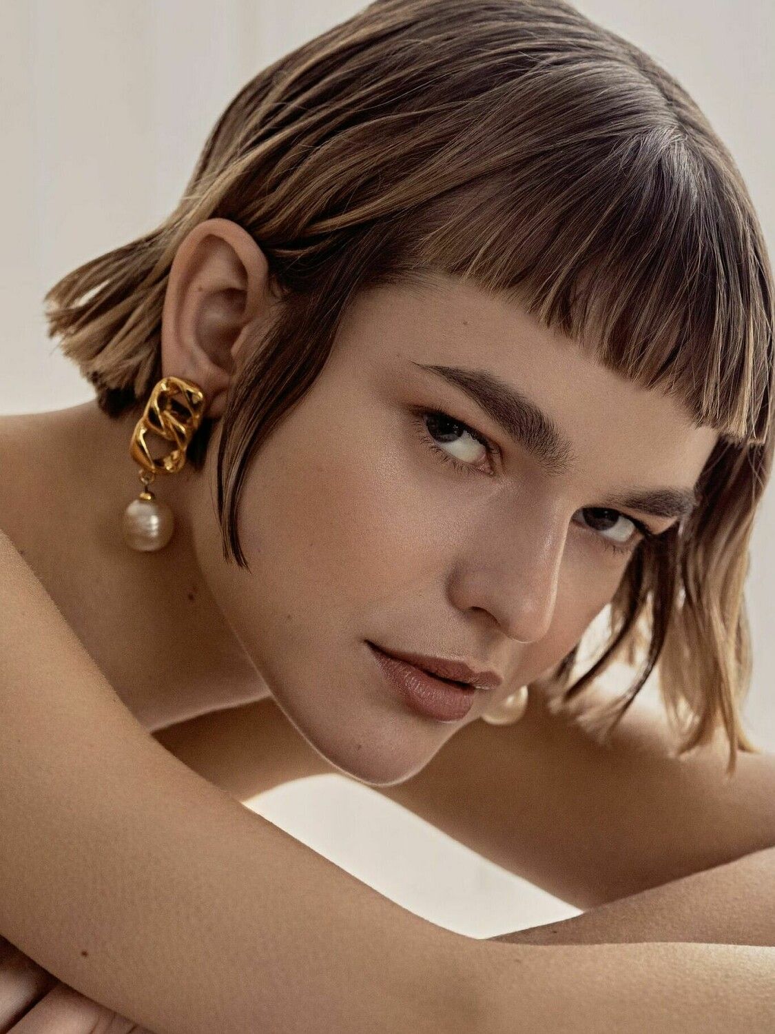 26-clara-nehls-main-book-the-base-gbr