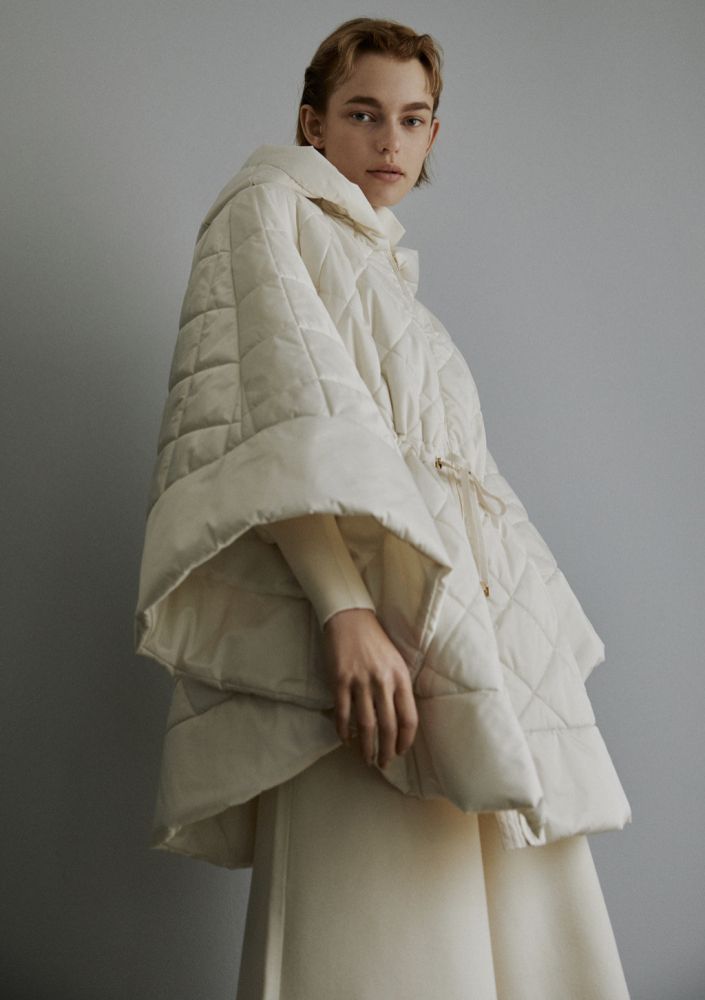 27-clara-nehls-main-book-the-base-gbr