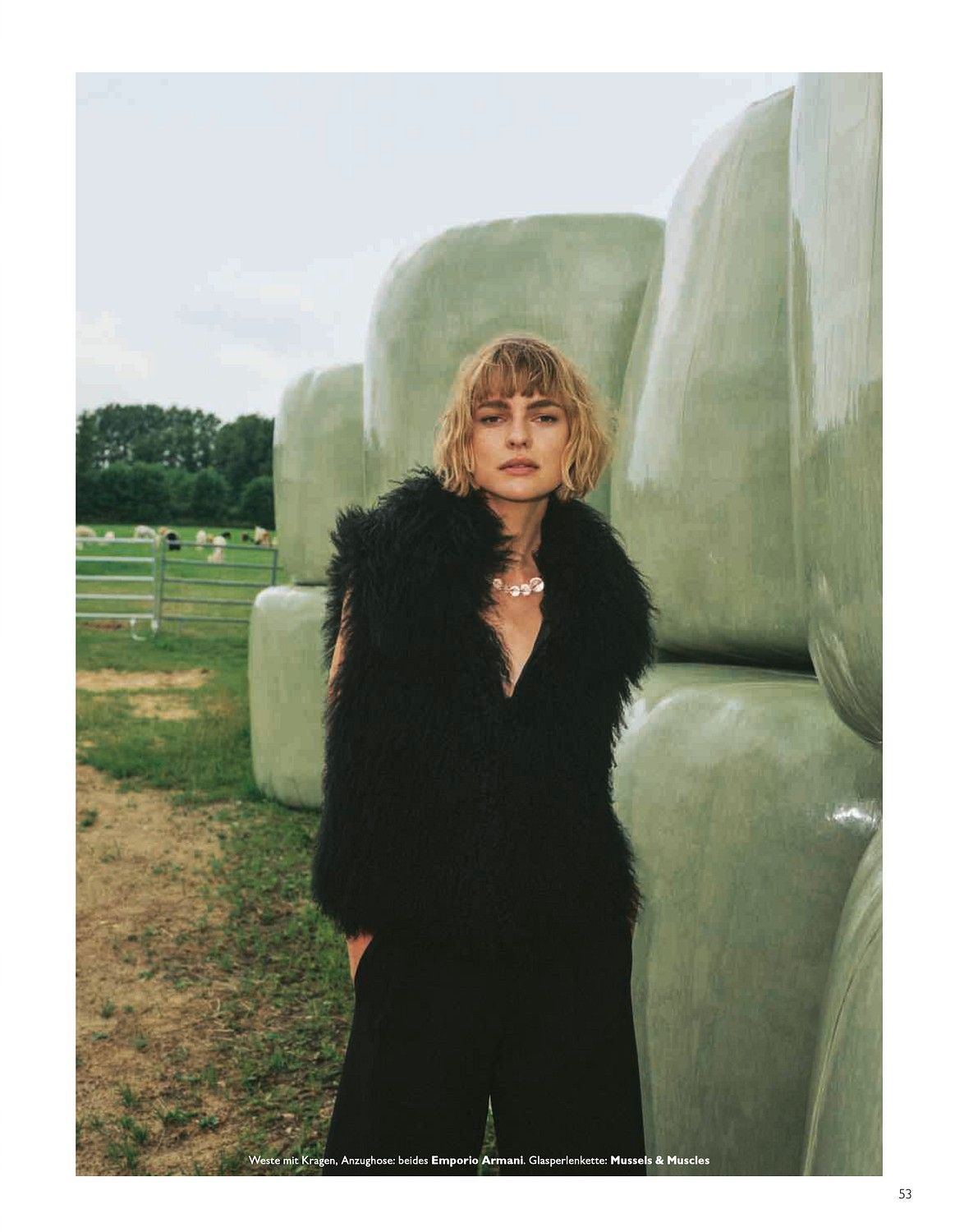 9-clara-nehls-main-book-the-base-gbr